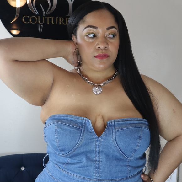 The "ALL Eyes On Me" Denim Midi Dress - Picture 6 of 13